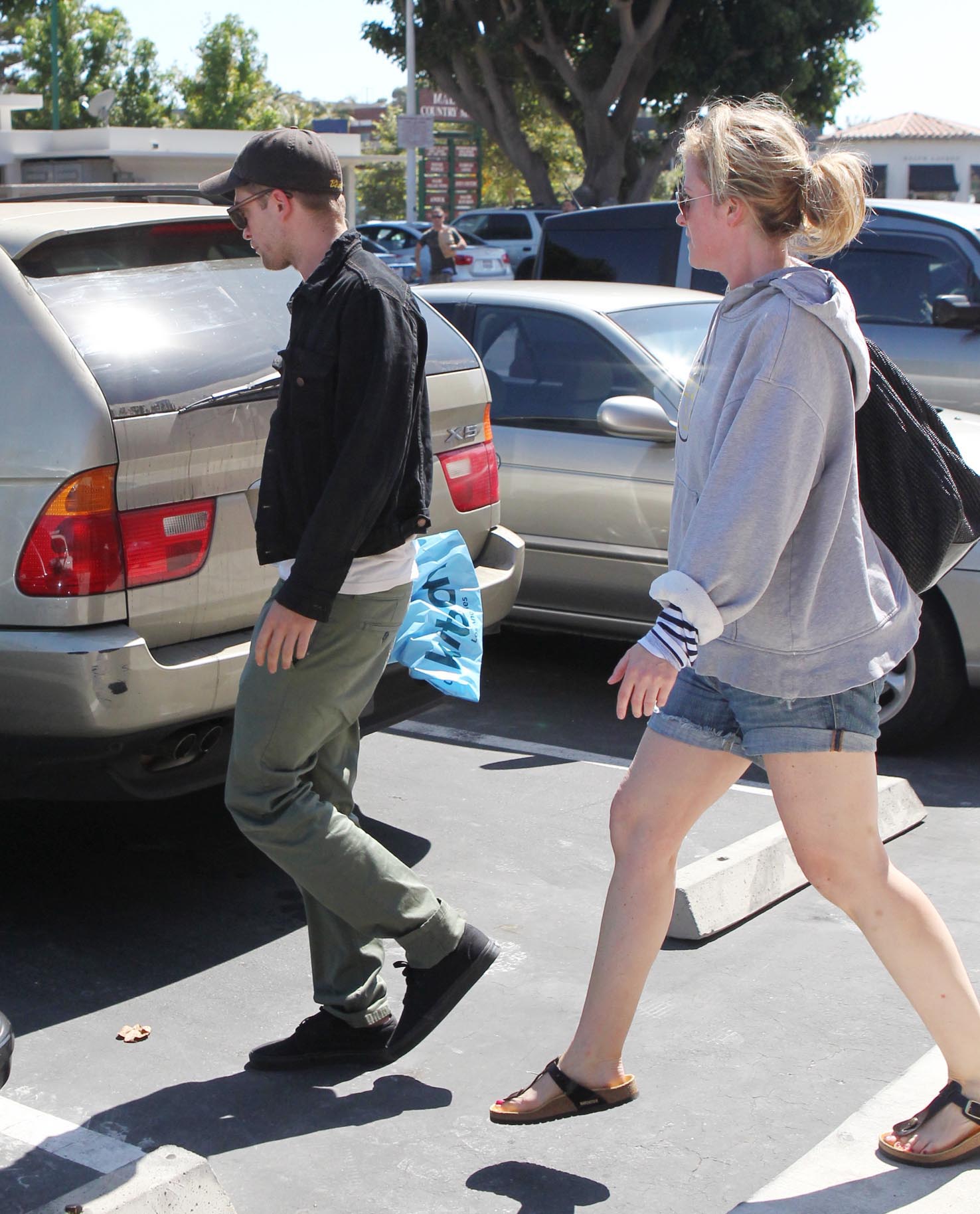 saindo_cinema_malibu_029.jpg saindo_cinema_malibu_029.jpg